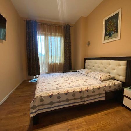 Apartment On Dragomirova キエフ エクステリア 写真