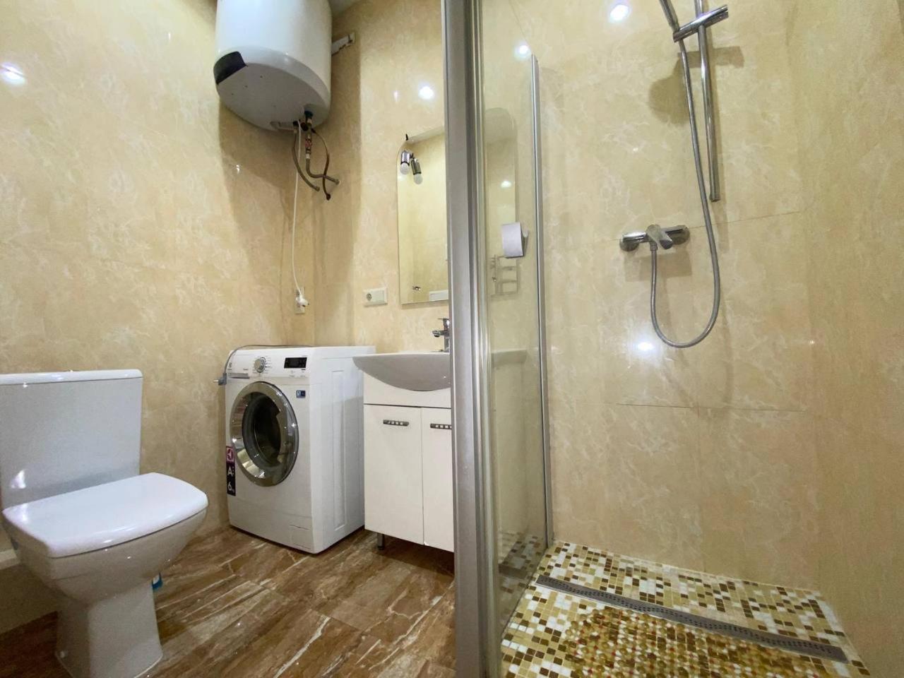 Apartment On Dragomirova キエフ エクステリア 写真