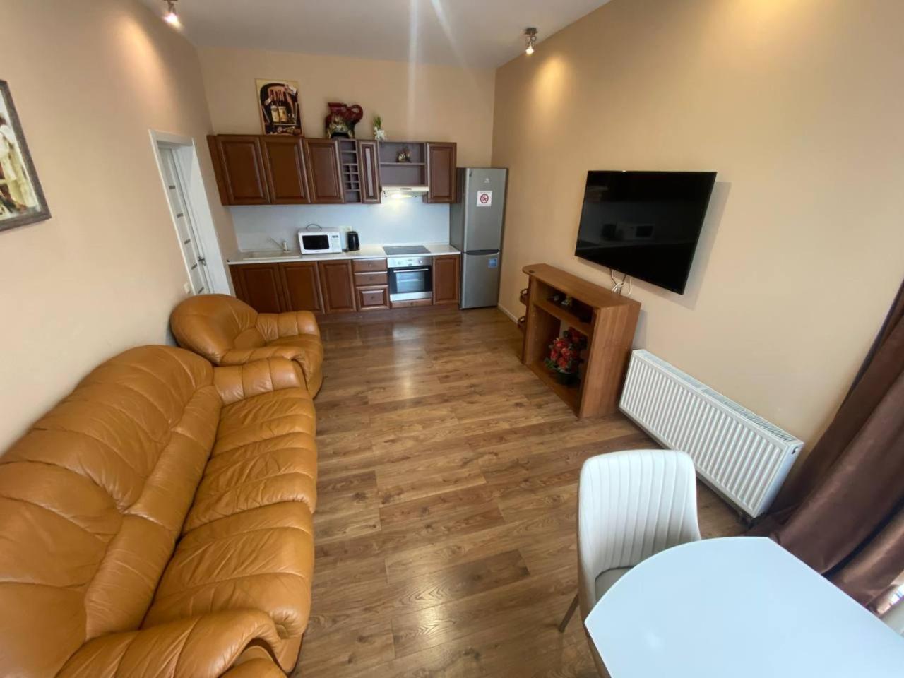 Apartment On Dragomirova キエフ エクステリア 写真