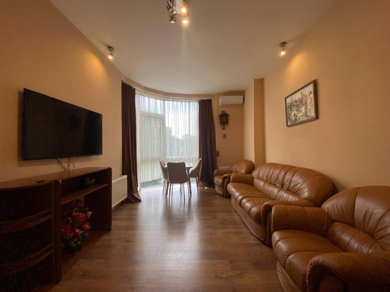 Apartment On Dragomirova キエフ エクステリア 写真