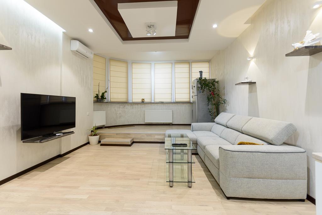 Apartment On Dragomirova キエフ エクステリア 写真