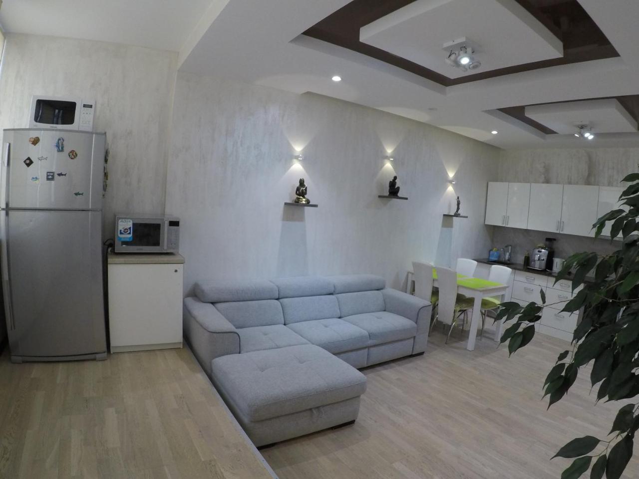 Apartment On Dragomirova キエフ エクステリア 写真