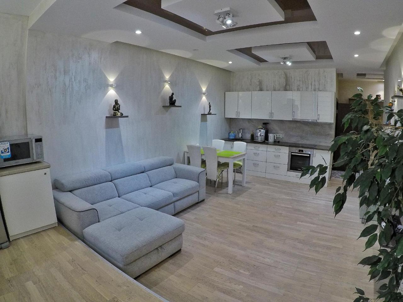 Apartment On Dragomirova キエフ エクステリア 写真