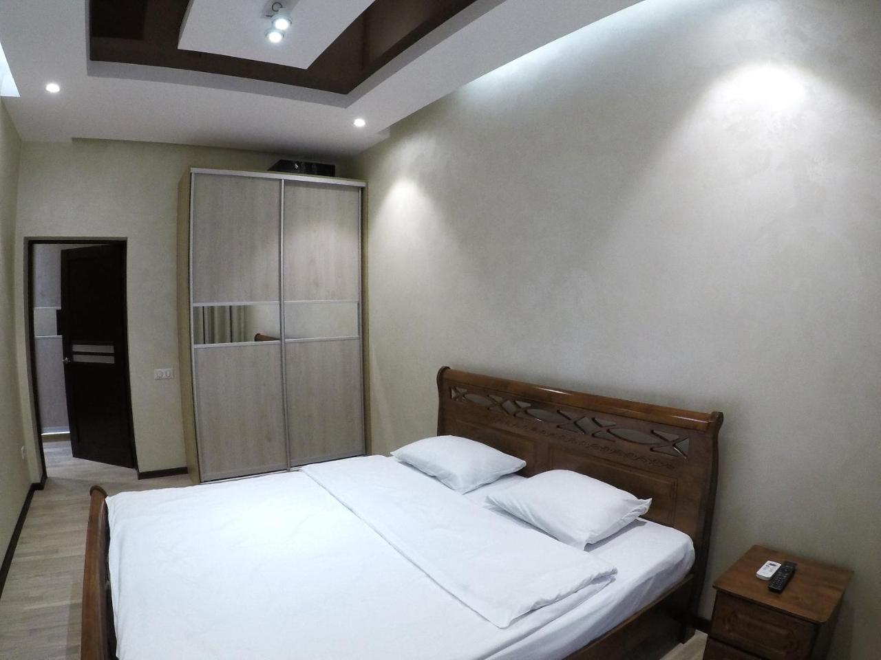 Apartment On Dragomirova キエフ エクステリア 写真